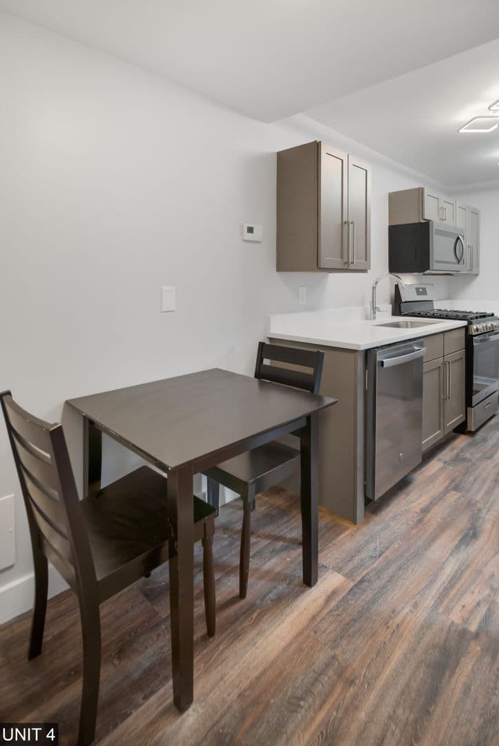 Ithaca Apartment: 710 Stewart Ave