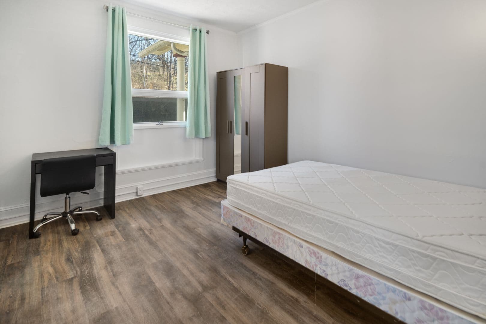 Ithaca Apartment: 404-406 University Ave