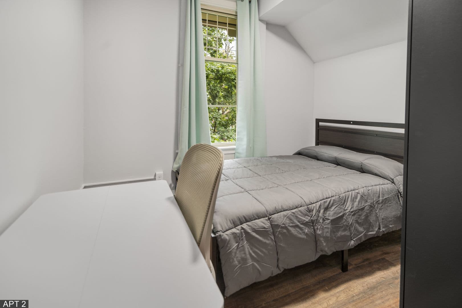 Ithaca Apartment: 711 E Seneca St