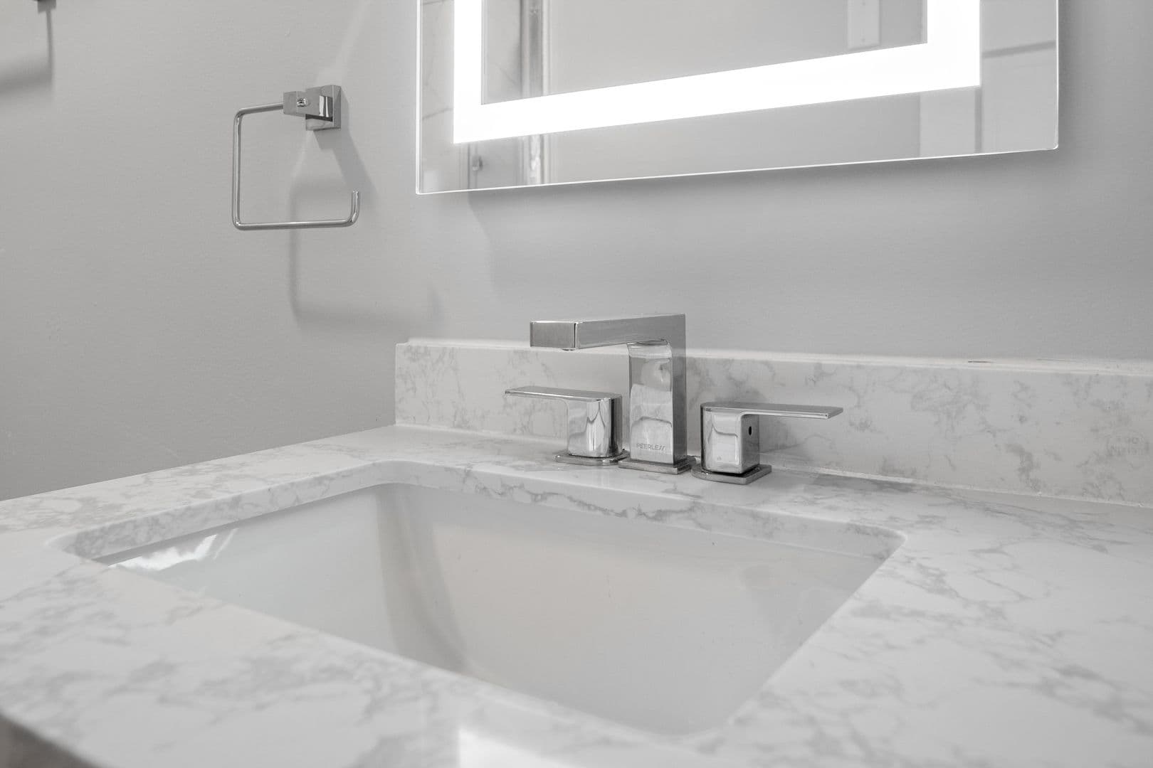 Ithaca Apartment: 702 E State St