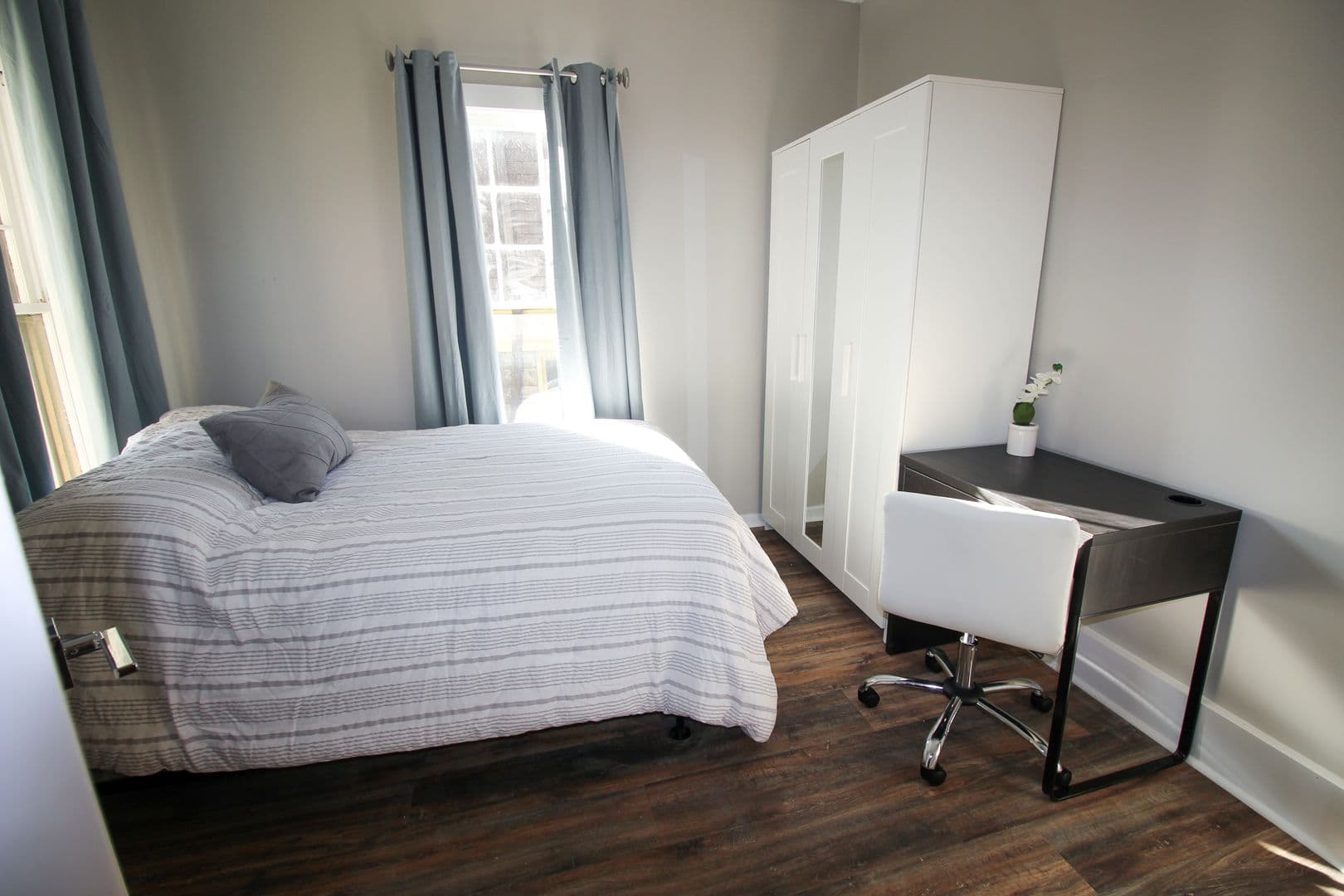Ithaca Apartment: 613 E State St