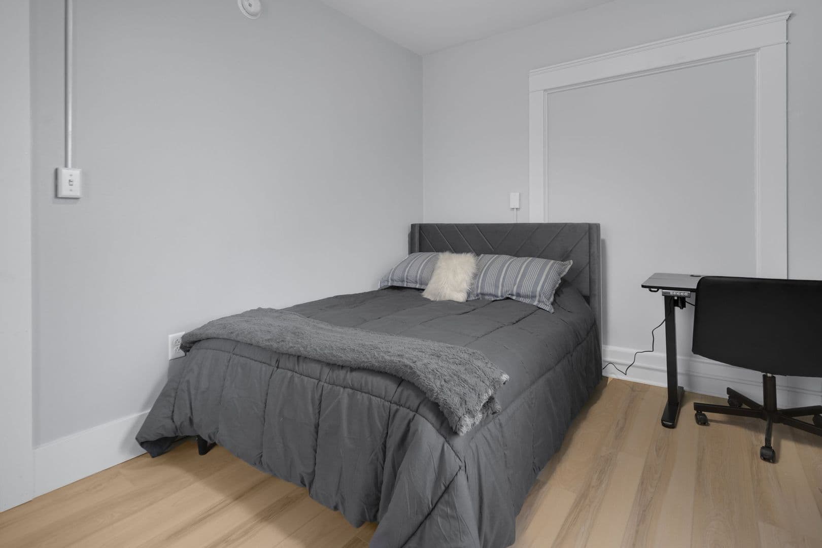Ithaca Apartment: 104 Harvard Pl