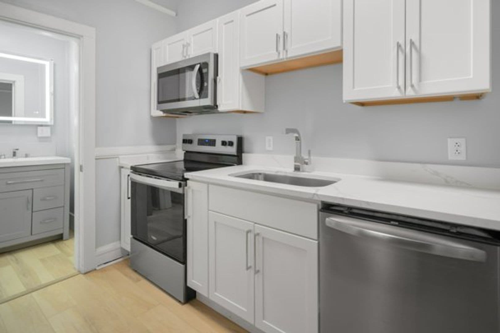 Ithaca Apartment: 504 Stewart Ave