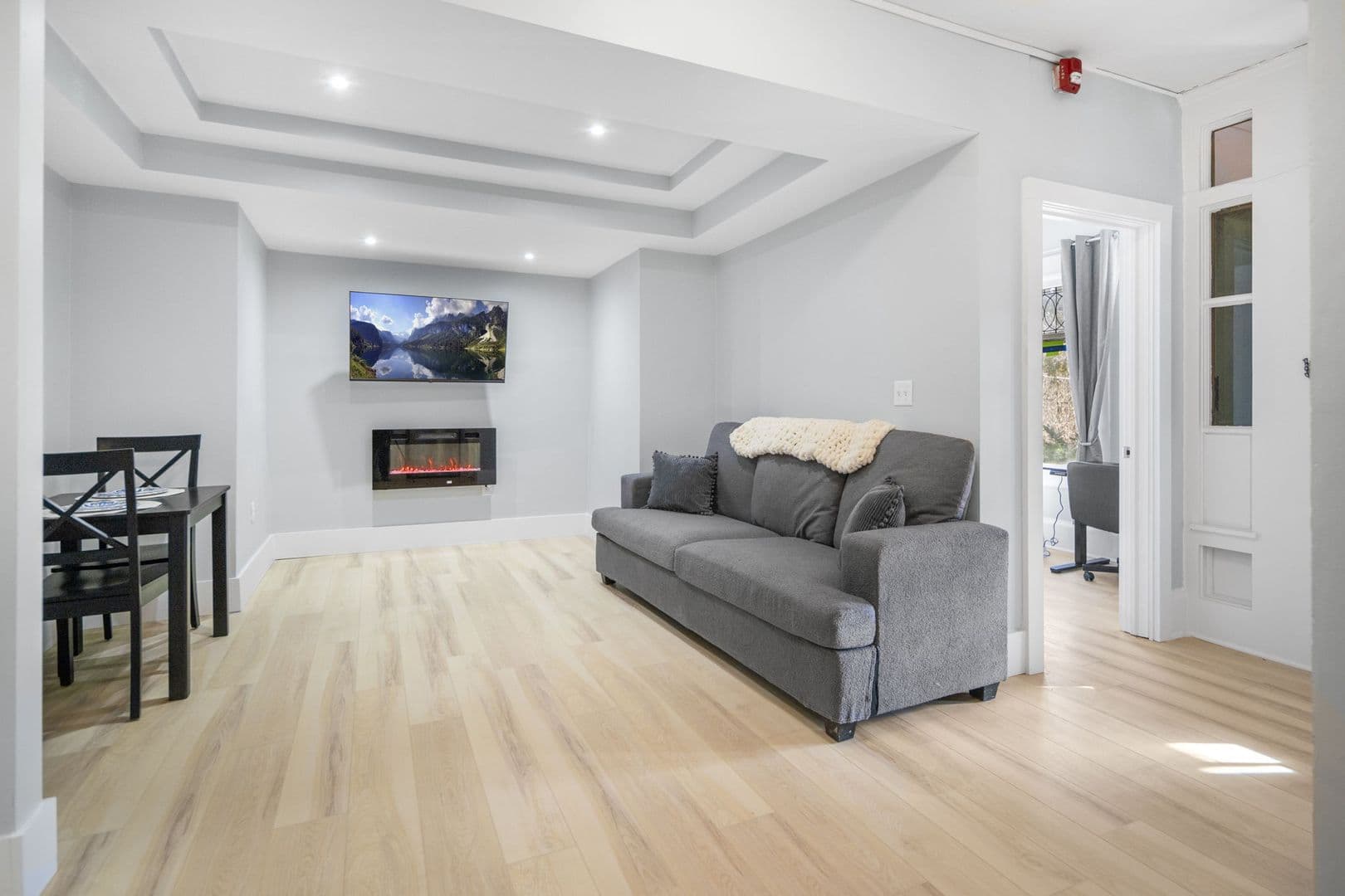 Ithaca Apartment: 104 Harvard Pl