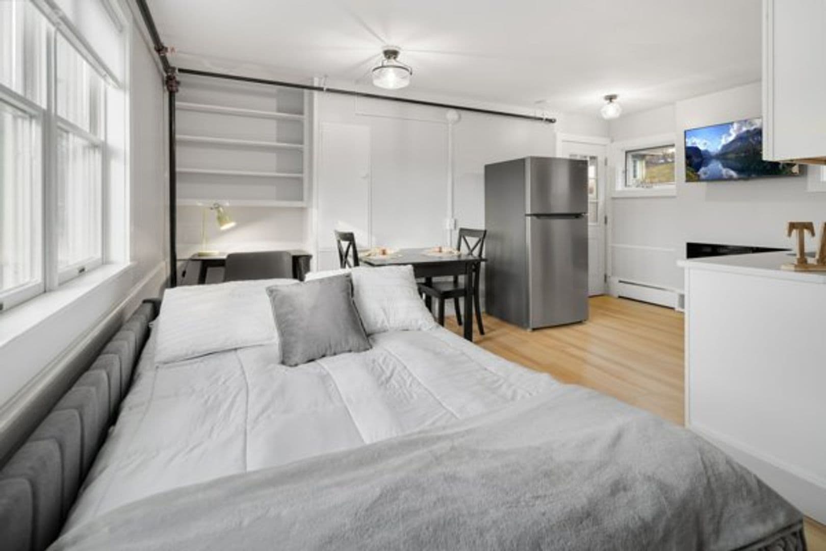 Ithaca Apartment: 504 Stewart Ave