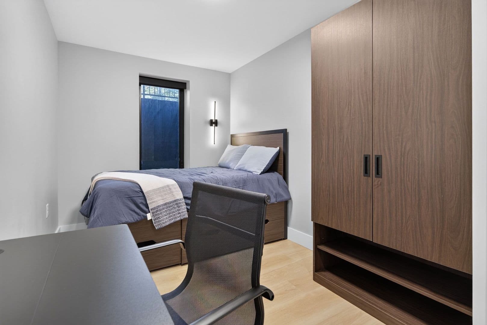 Ithaca Apartment: 201 Oak Avenue