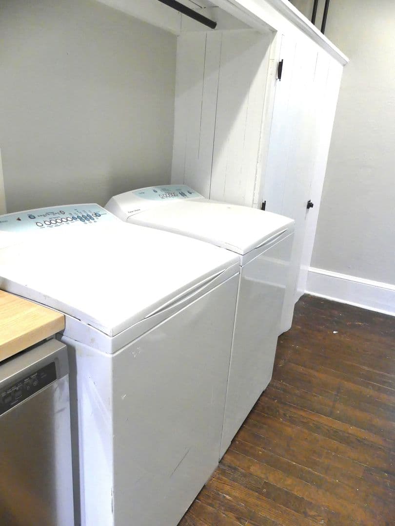Ithaca Apartment: 609 E State St