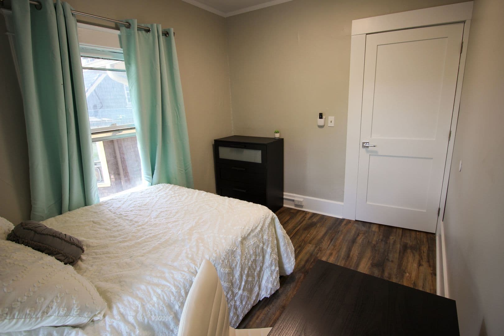 Ithaca Apartment: 613 E State St