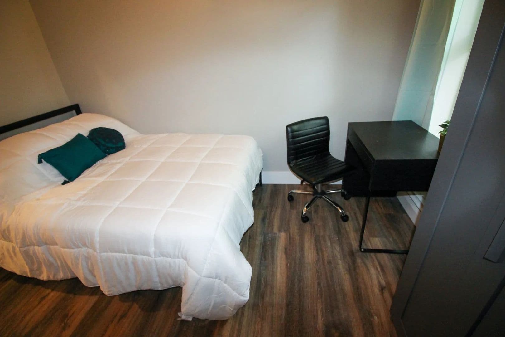 Ithaca Apartment: 522 Stewart Ave