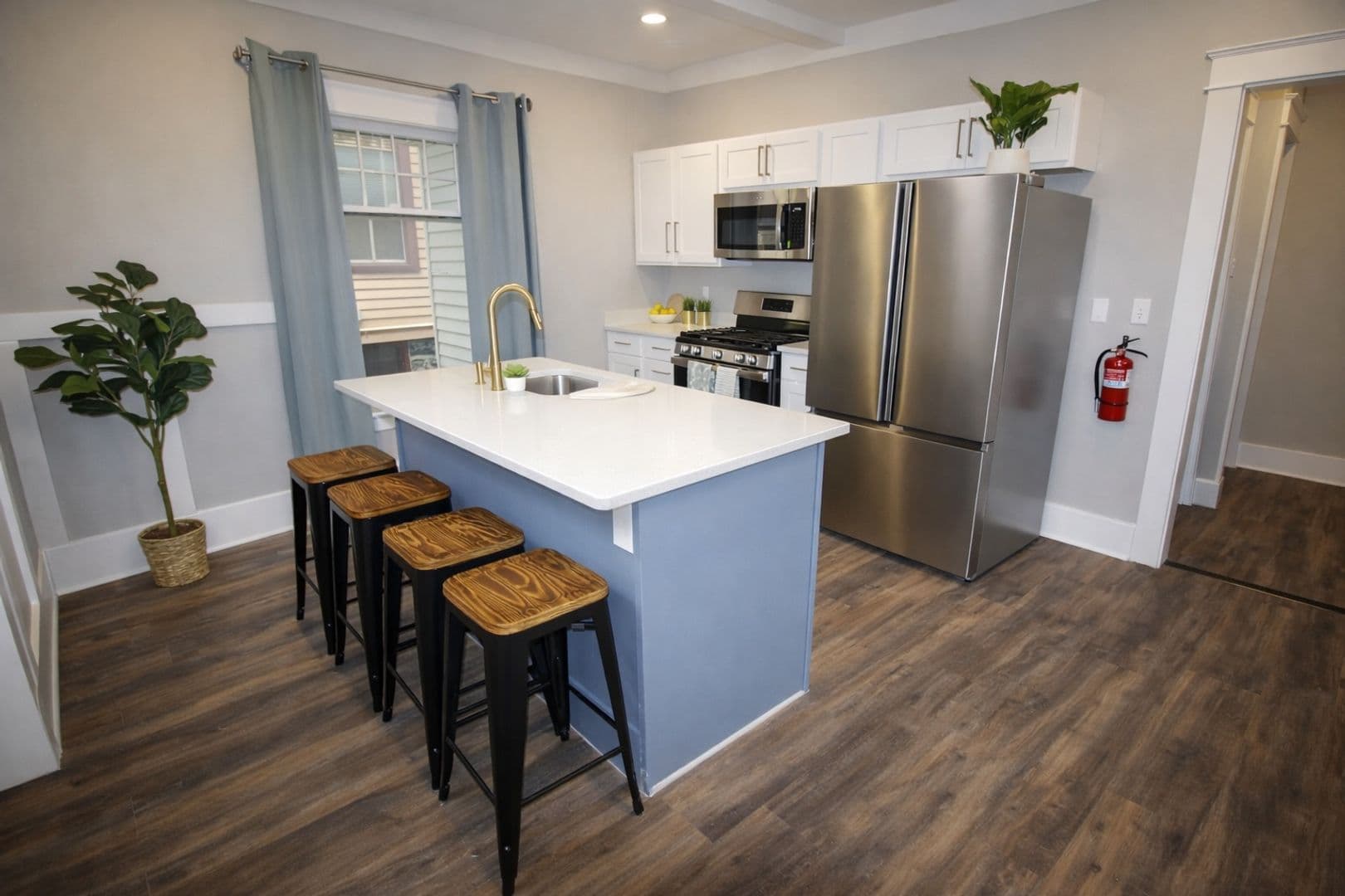Ithaca Apartment: 613 E State St