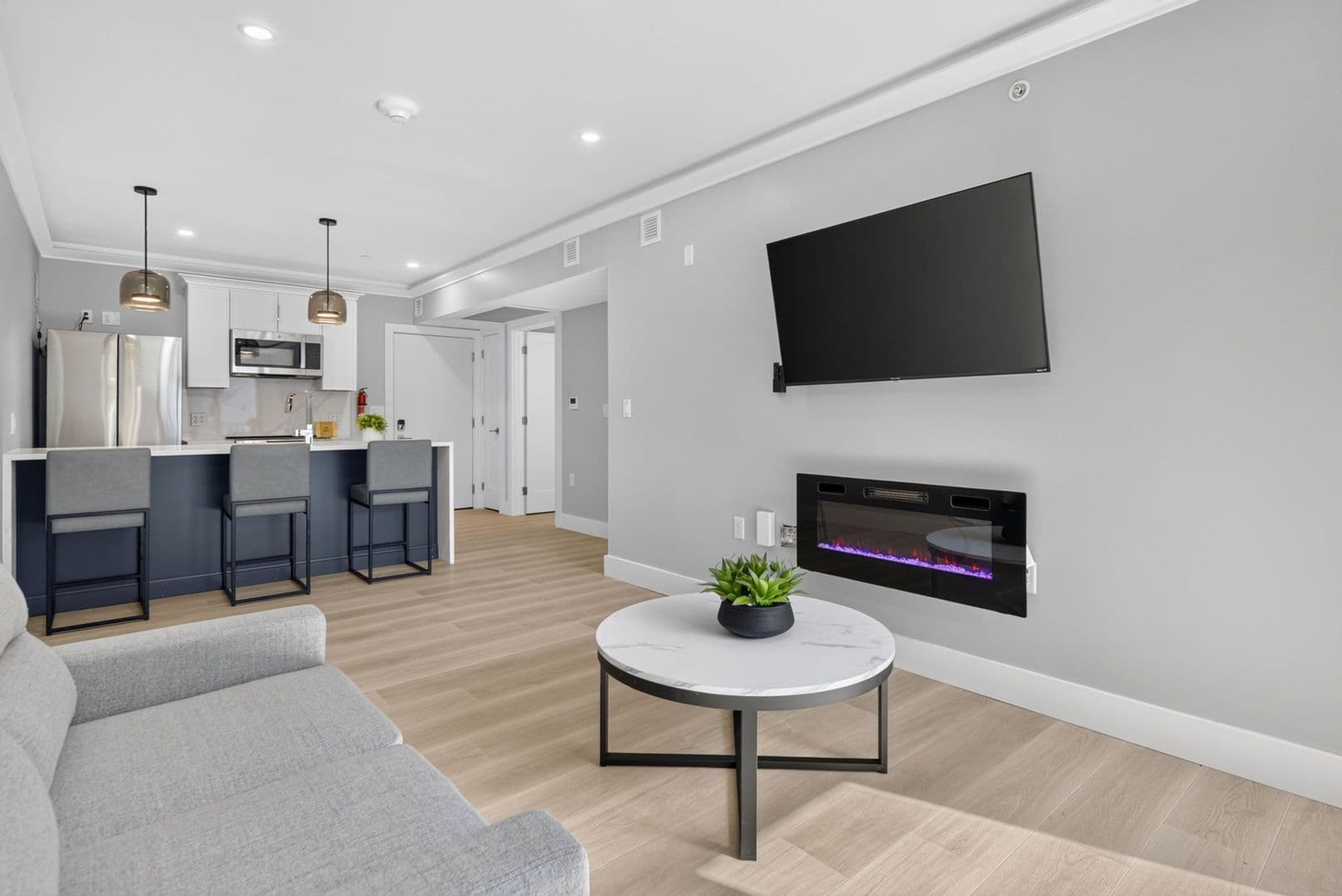 Ithaca Apartment: 201 Oak Avenue
