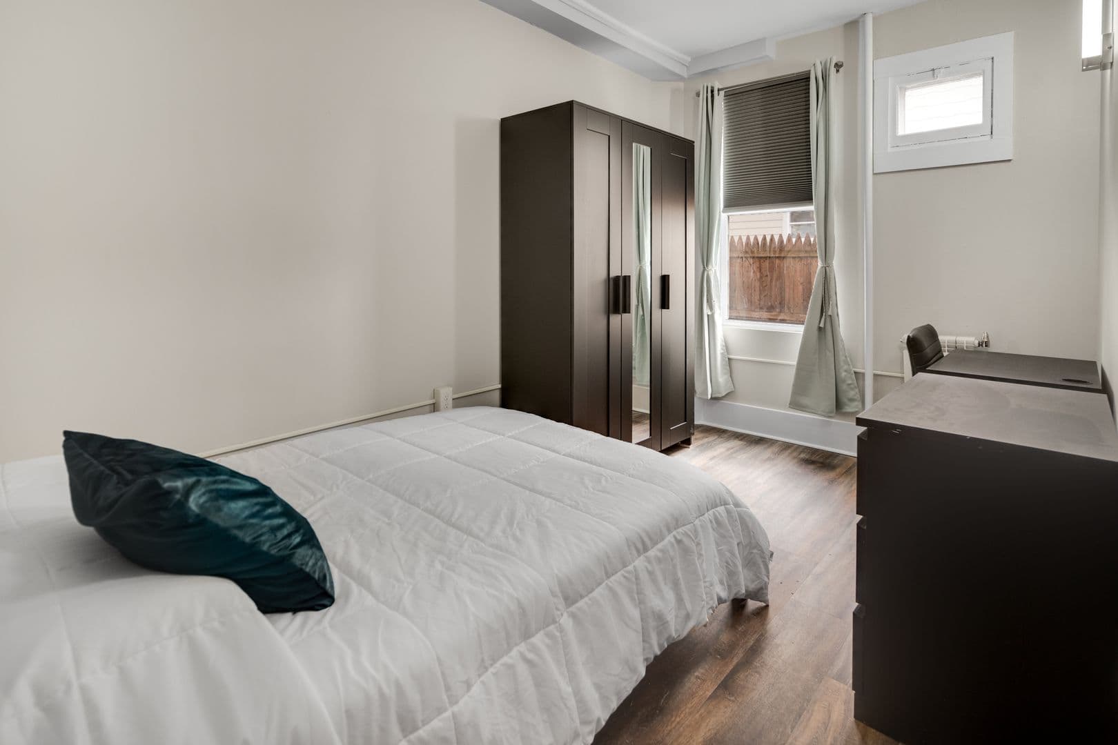 Ithaca Apartment: 1005 - 1007 N Aurora St