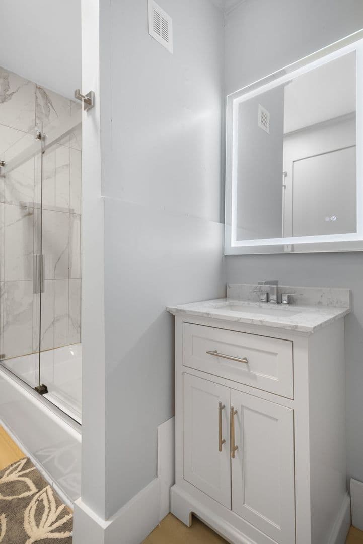 Ithaca Apartment: 104 Harvard Pl