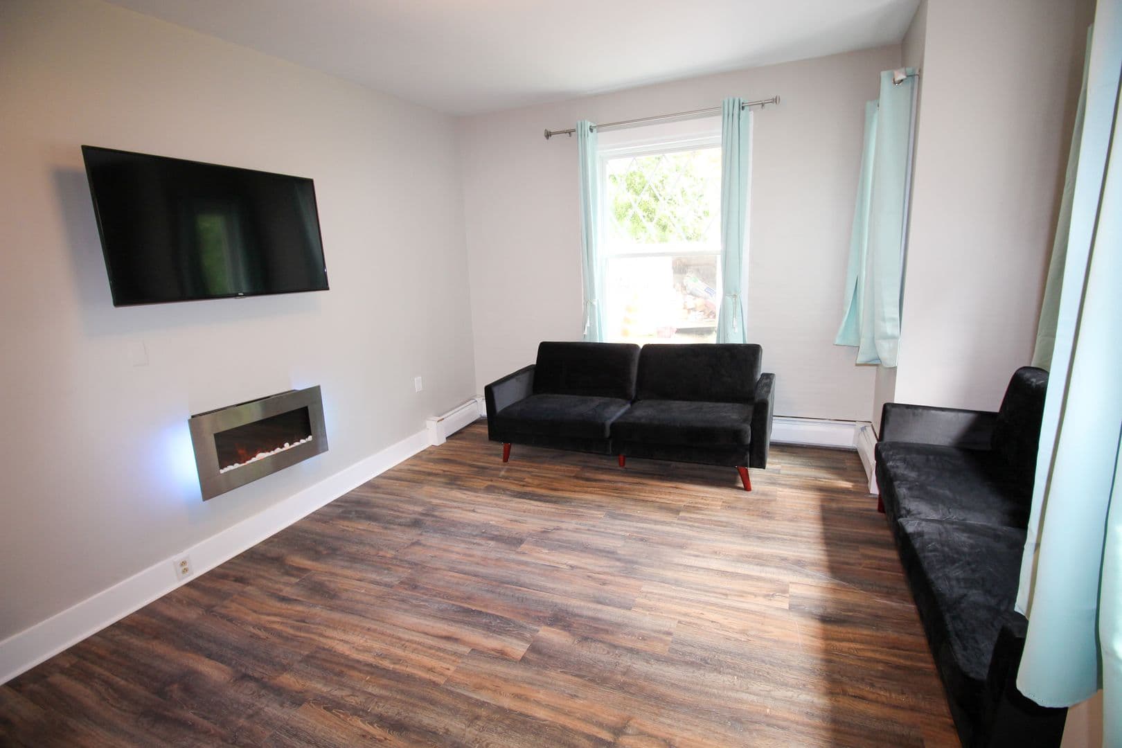 Ithaca Apartment: 522 Stewart Ave