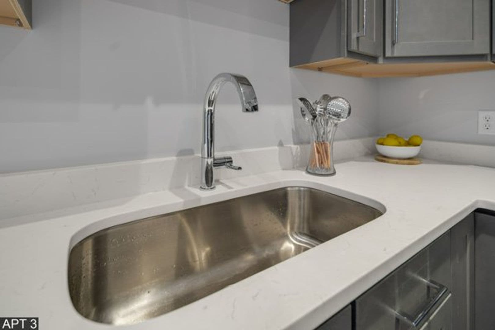Ithaca Apartment: 308 Stewart Ave