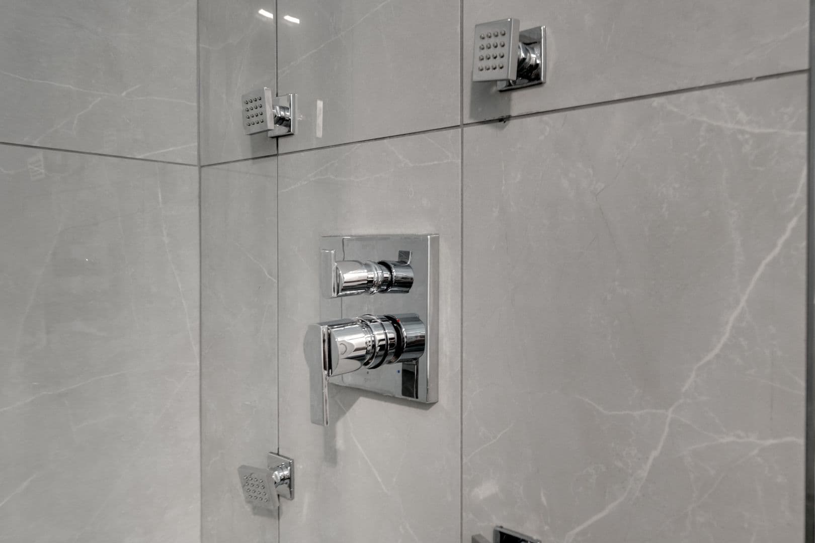 Ithaca Apartment: 601 E State St