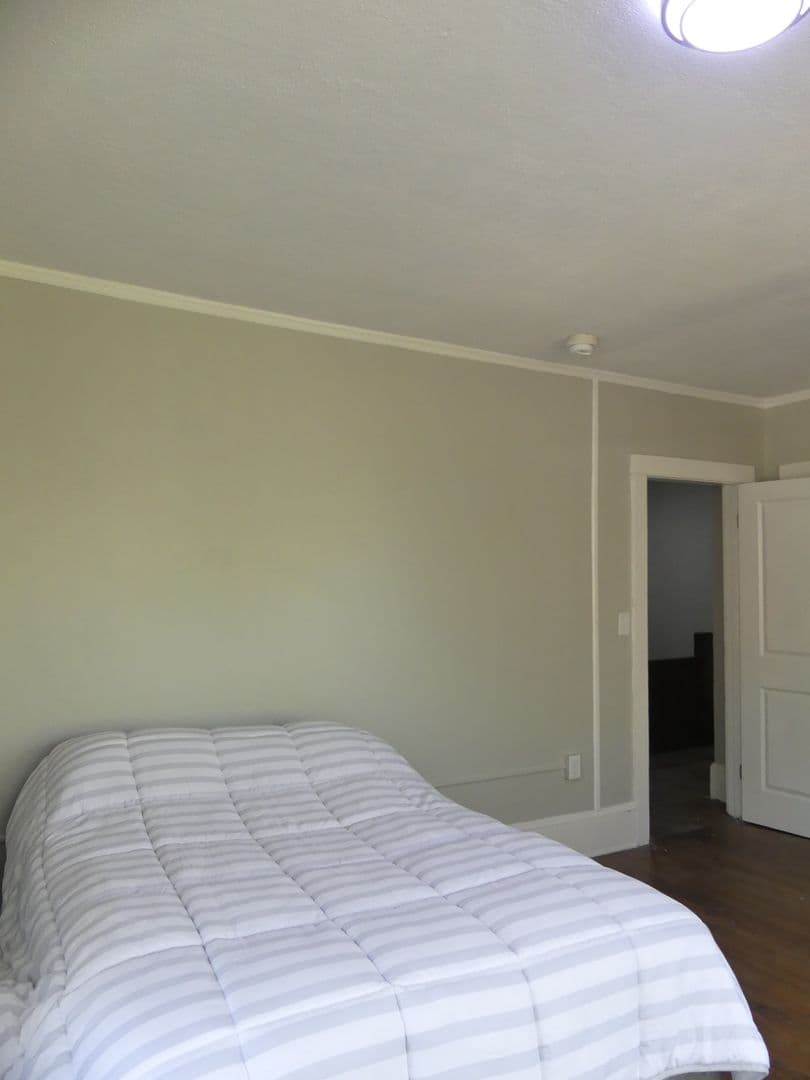 Ithaca Apartment: 609 E State St