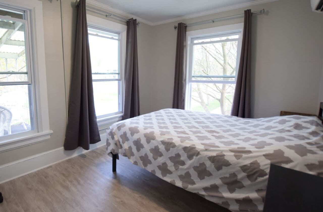 Ithaca Apartment: 1002 N. Aurora St.