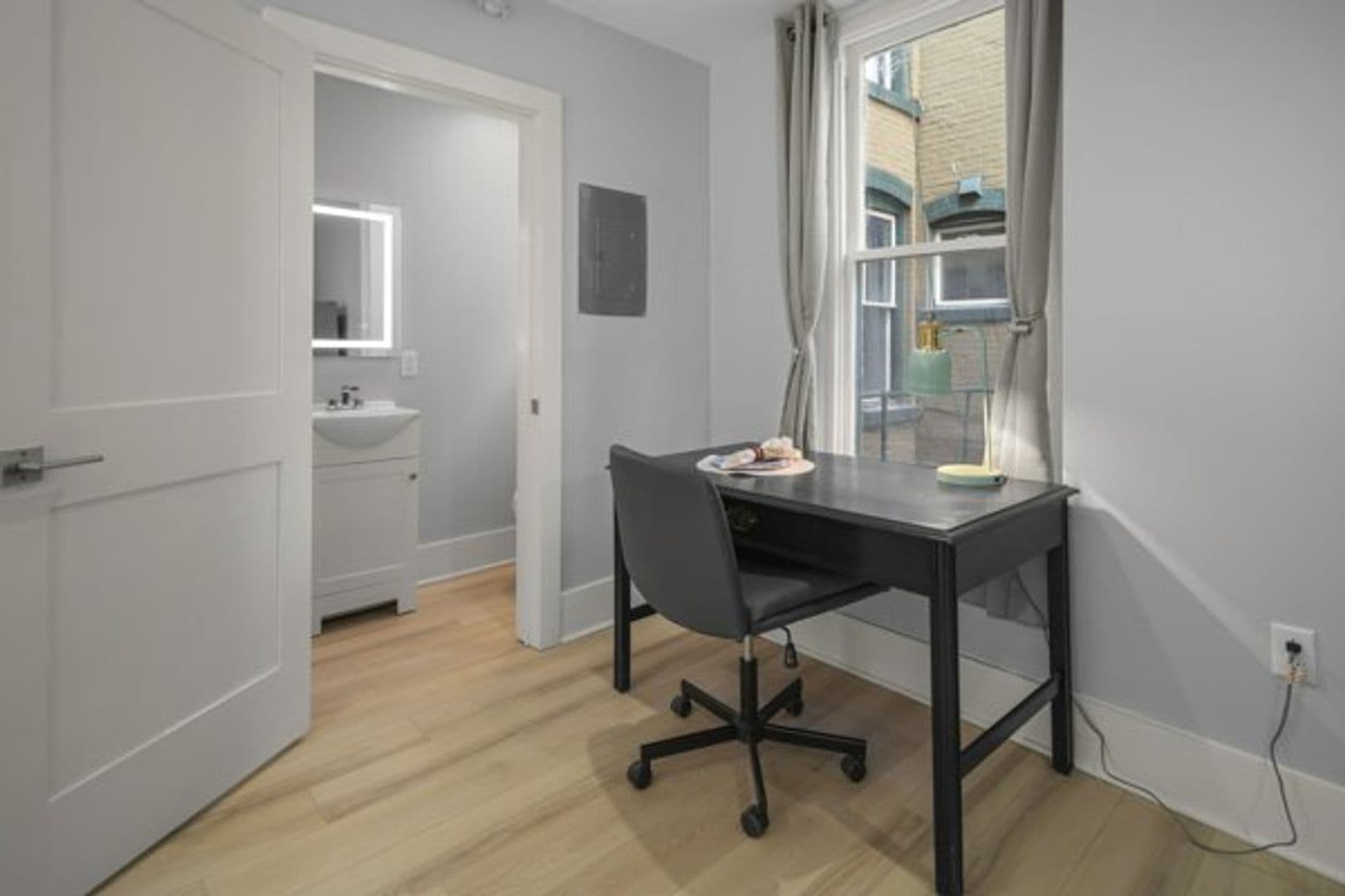 Ithaca Apartment: 702 E State St