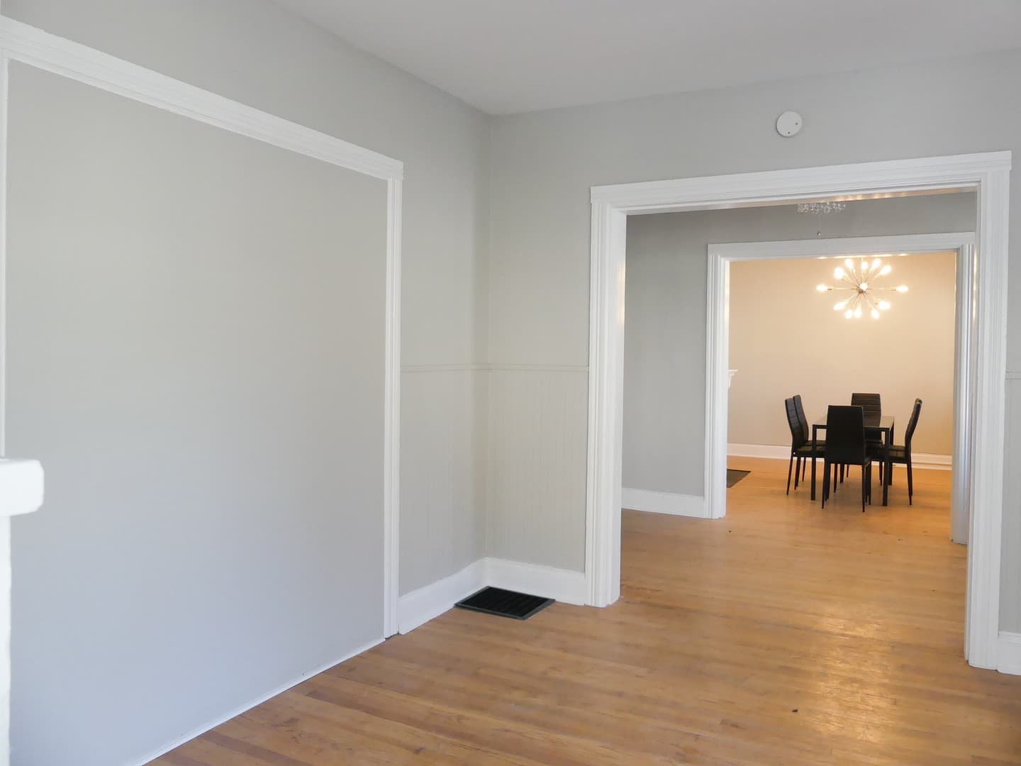 Ithaca Apartment: 313 Farm St.