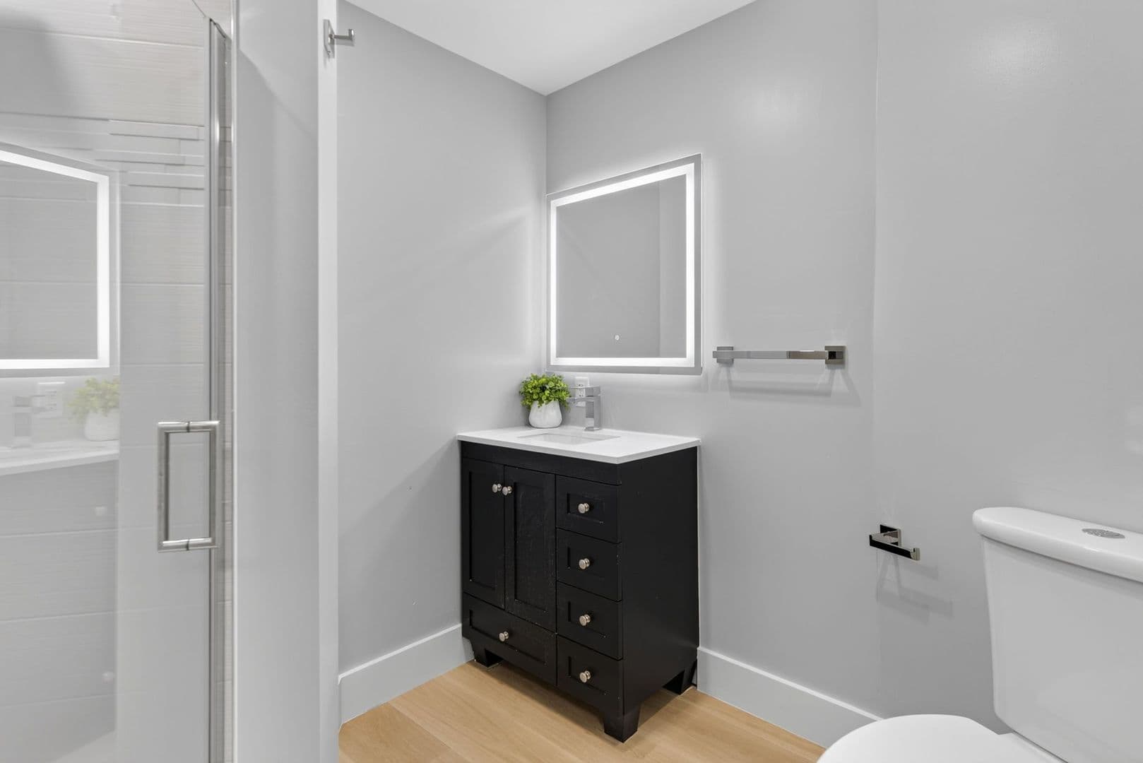 Ithaca Apartment: 201 Oak Avenue