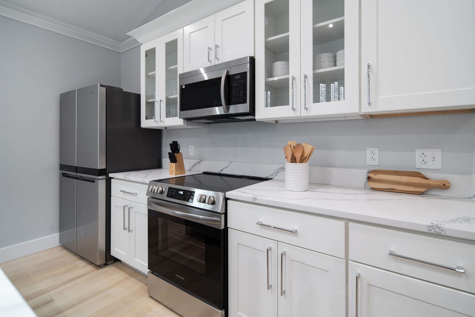Ithaca Apartment: 601 E State St