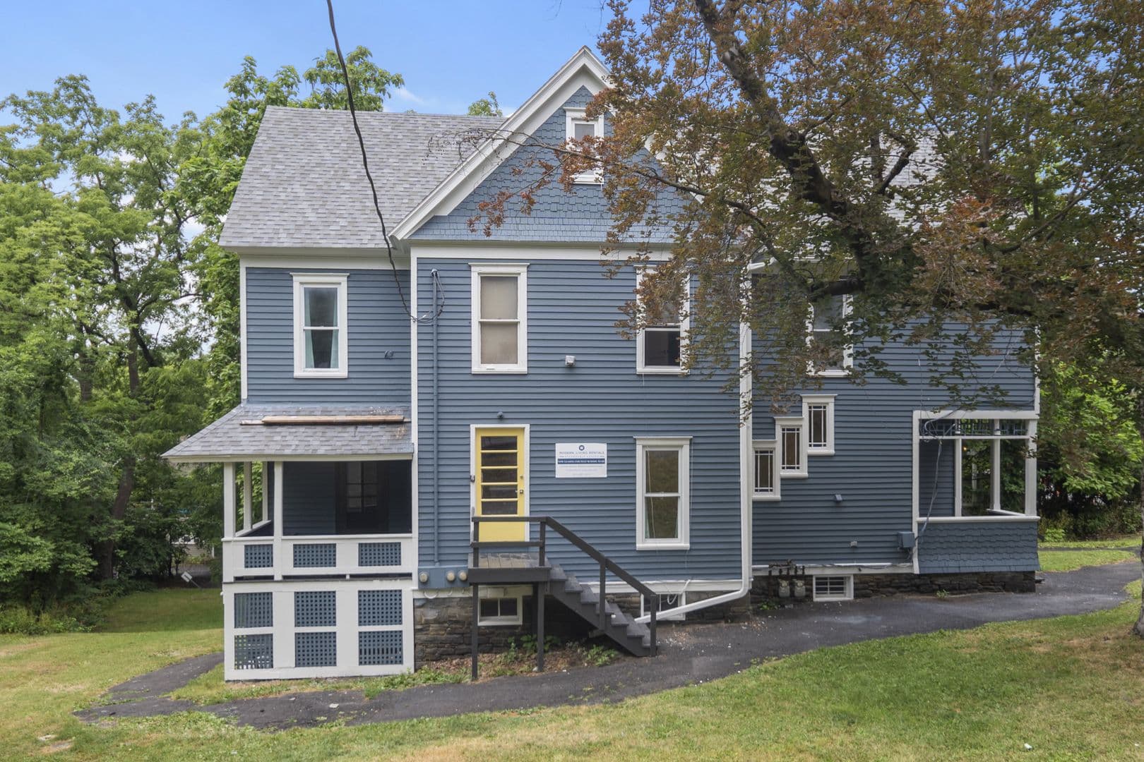 Ithaca Apartment: 601 E State St