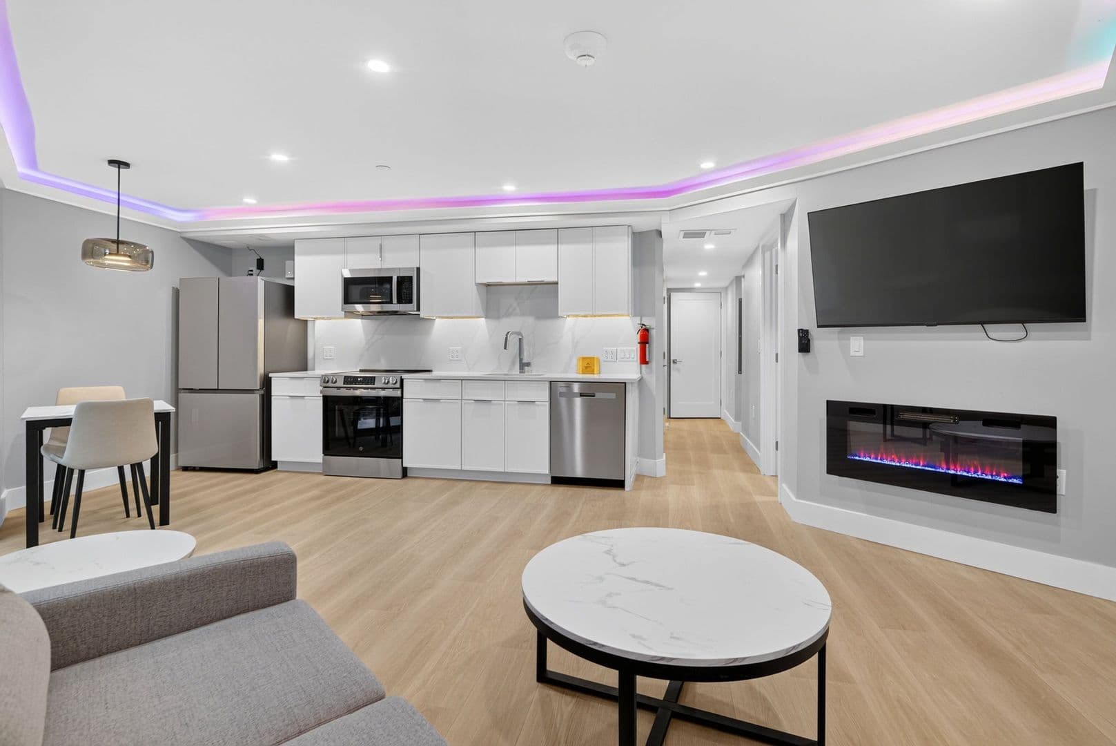 Ithaca Apartment: 201 Oak Avenue