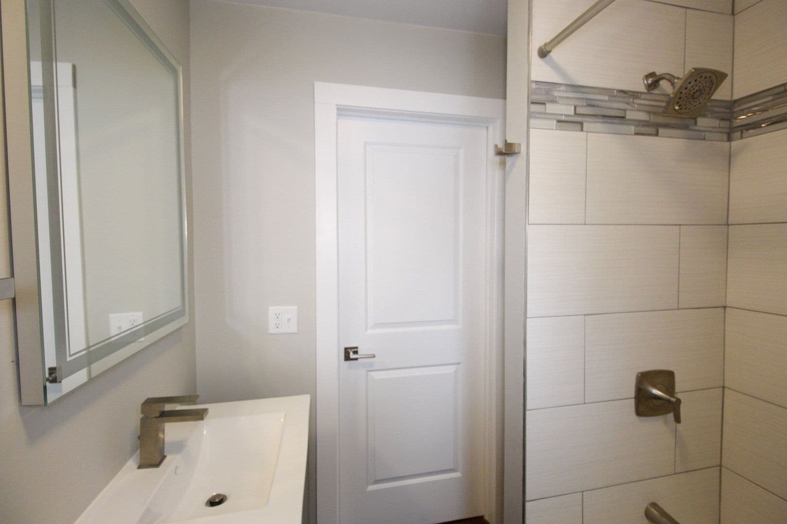 Ithaca Apartment: 230 Bryant Ave