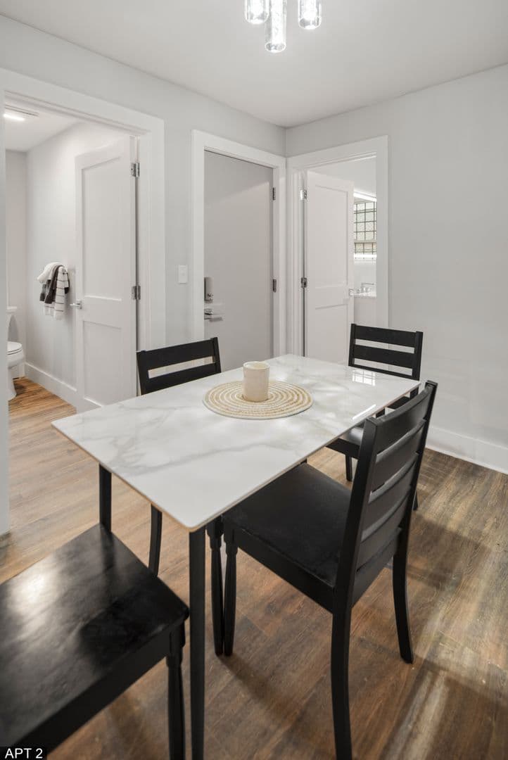 Ithaca Apartment: 711 E Seneca St