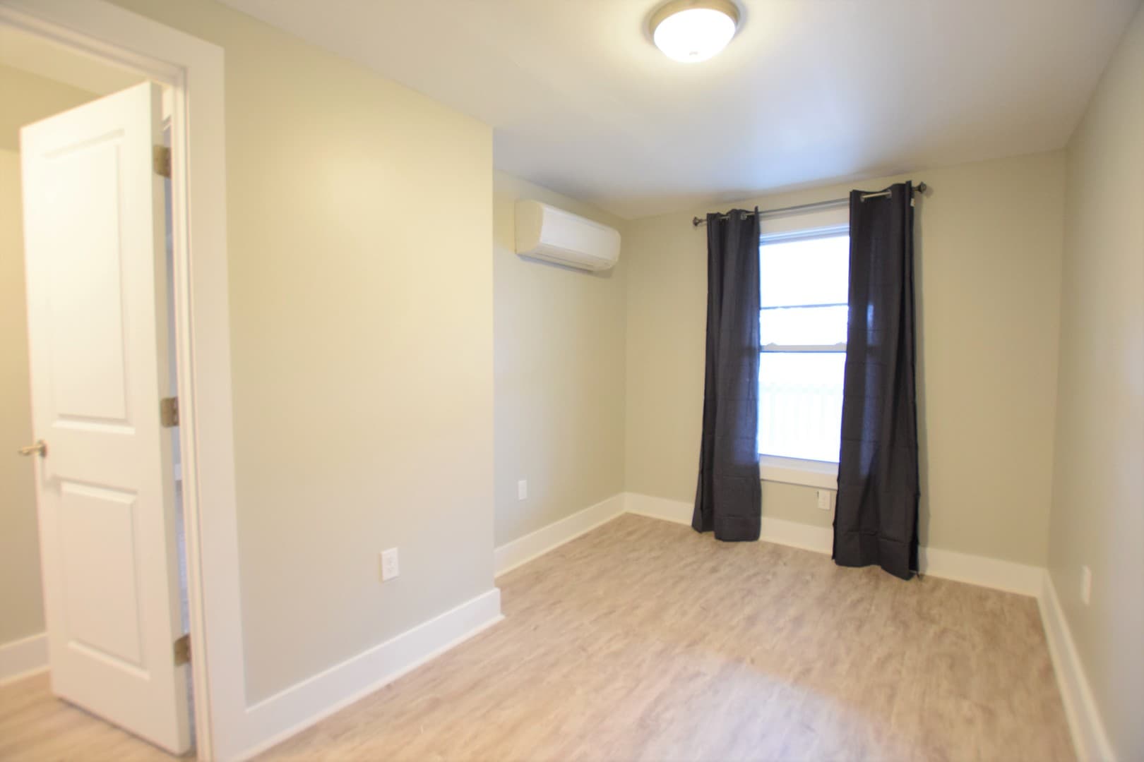 Ithaca Apartment: 1002 N. Aurora St.