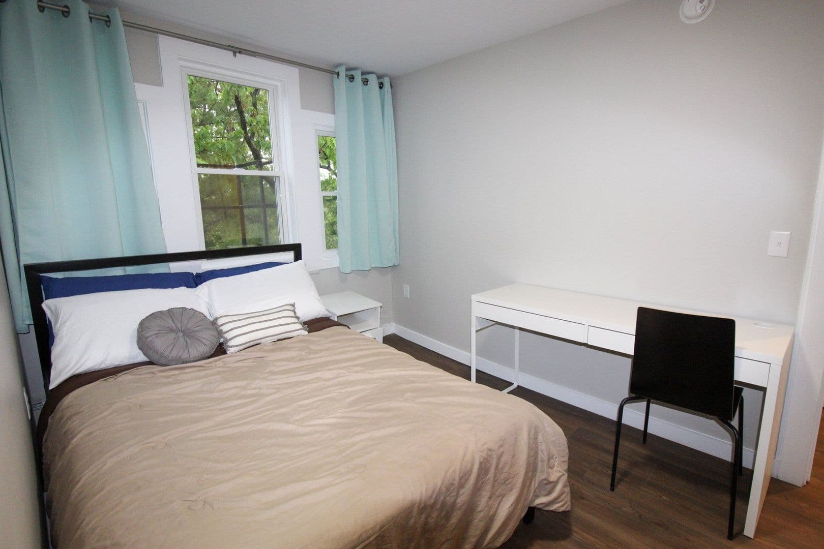 Ithaca Apartment: 522 Stewart Ave