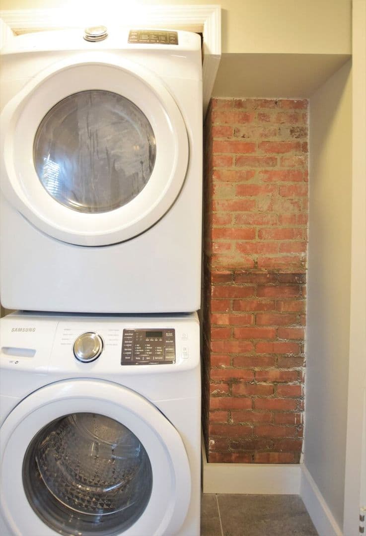 Ithaca Apartment: 1002 N. Aurora St.