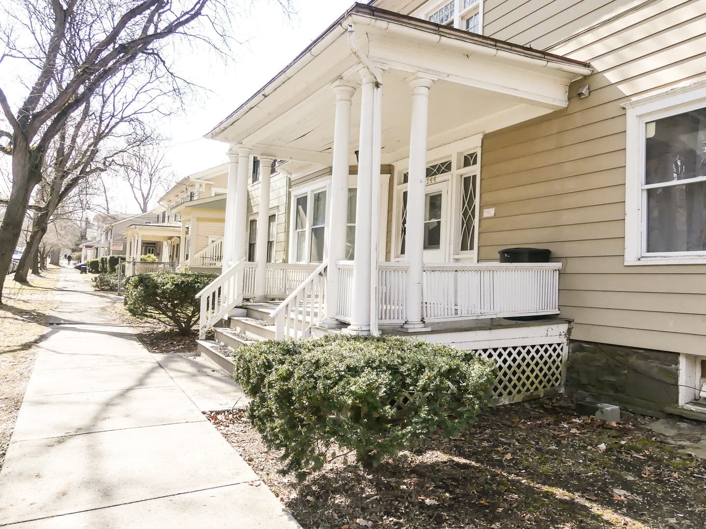 Ithaca Apartment: 144 Linn St.