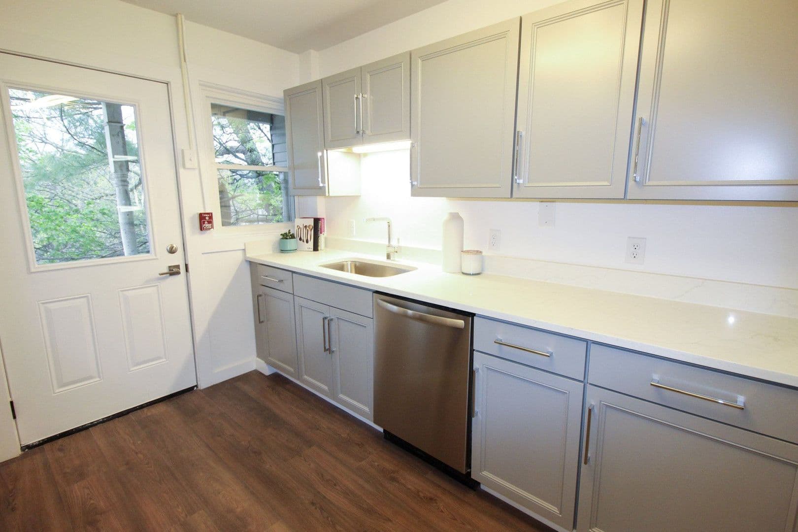 Ithaca Apartment: 522 Stewart Ave