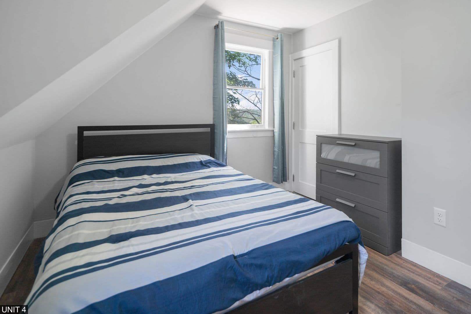Ithaca Apartment: 109 Williams St