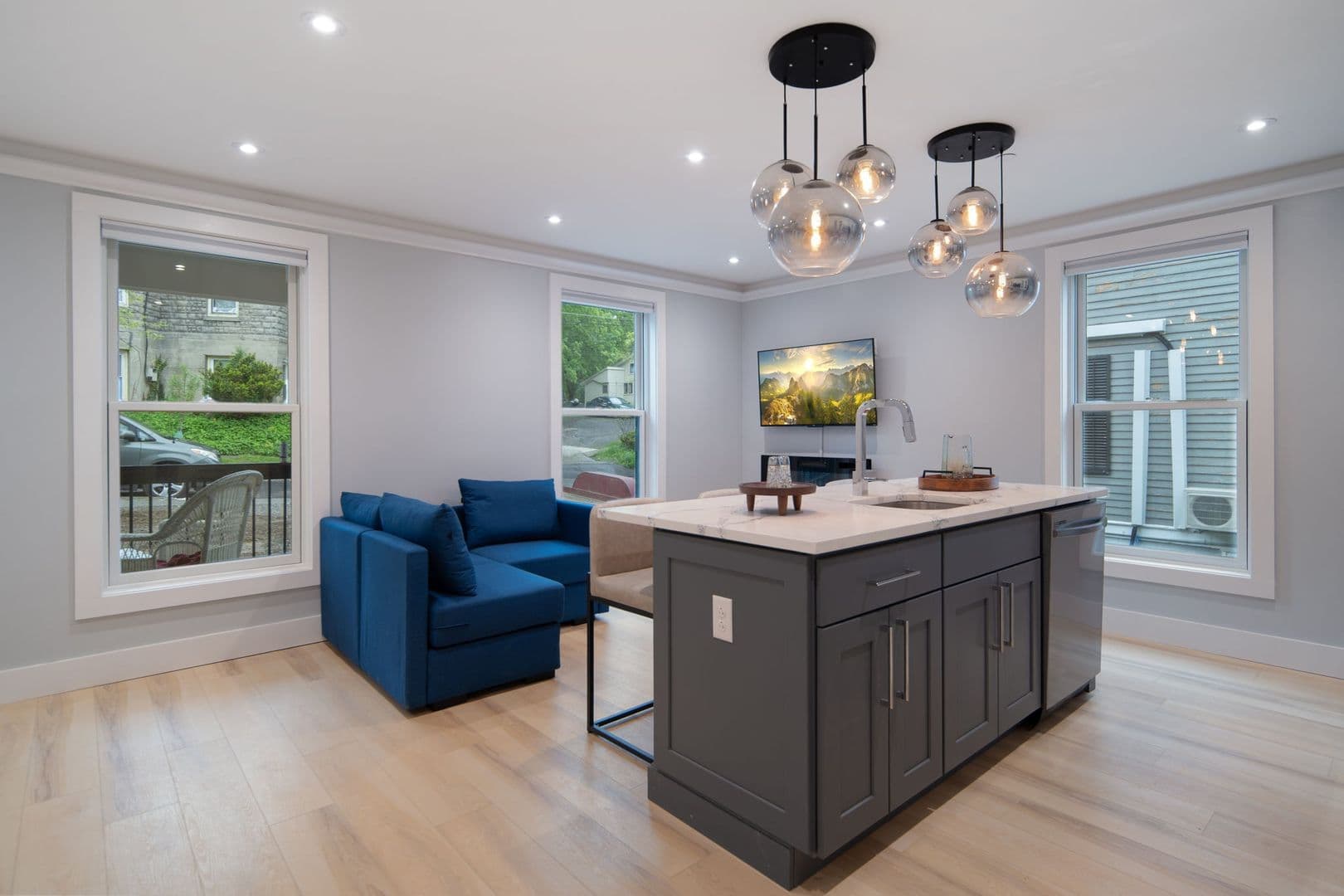 Ithaca Apartment: 601 E State St