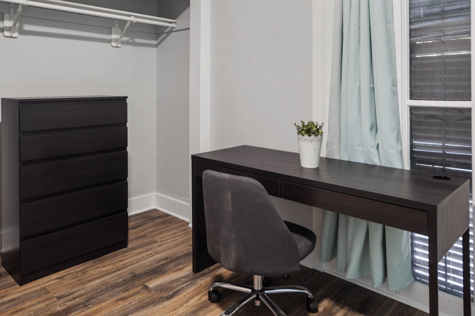 Ithaca Apartment: 601 E State St