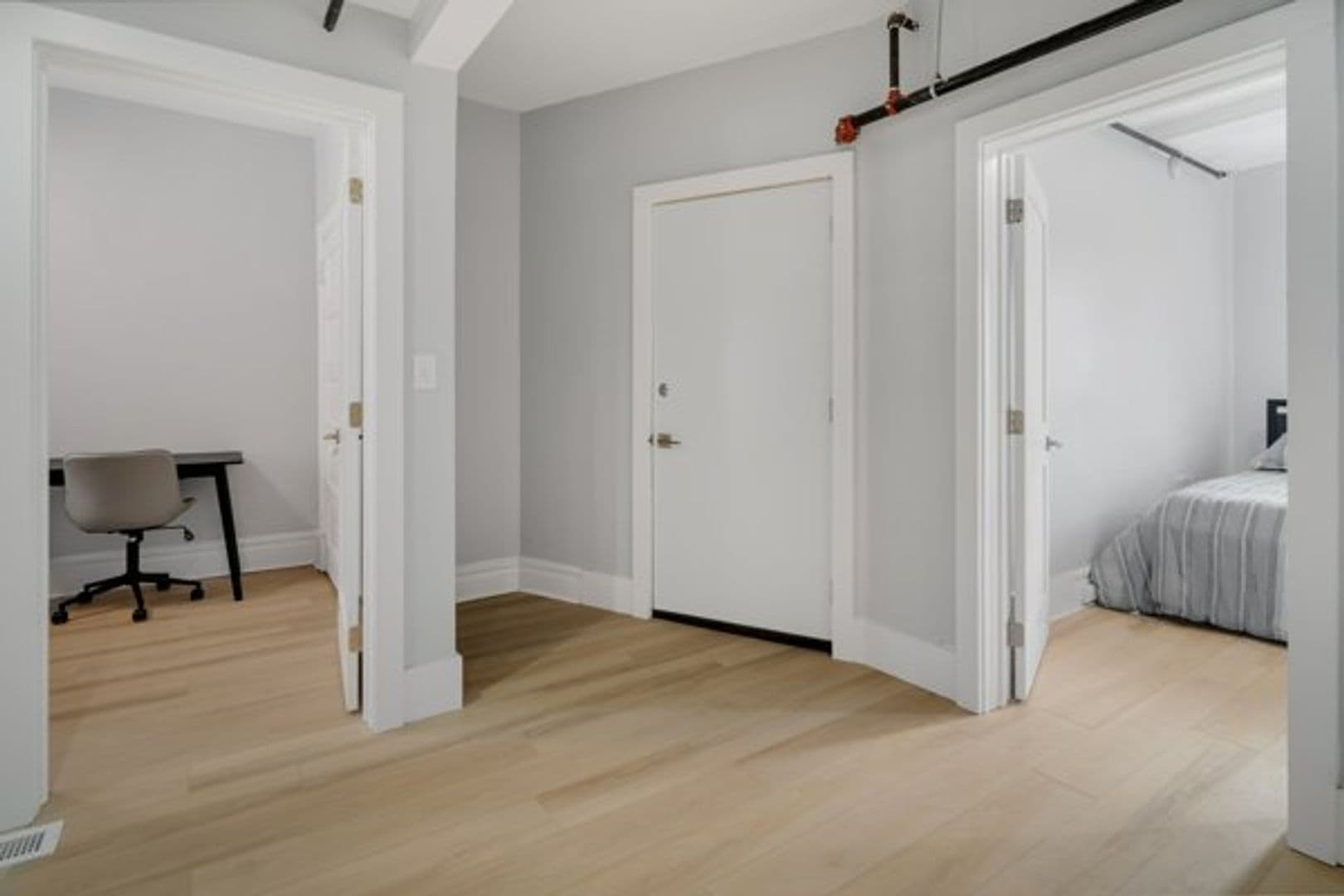 Ithaca Apartment: 702 E State St