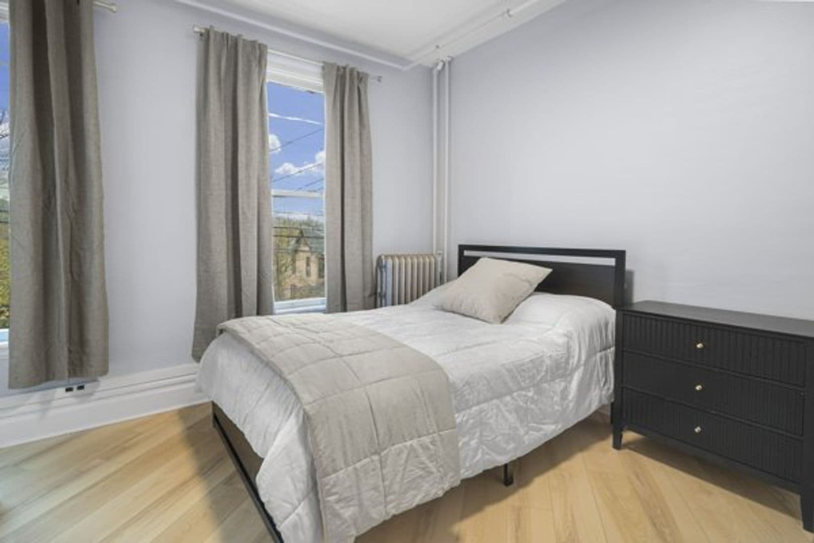 Ithaca Apartment: 702 E State St