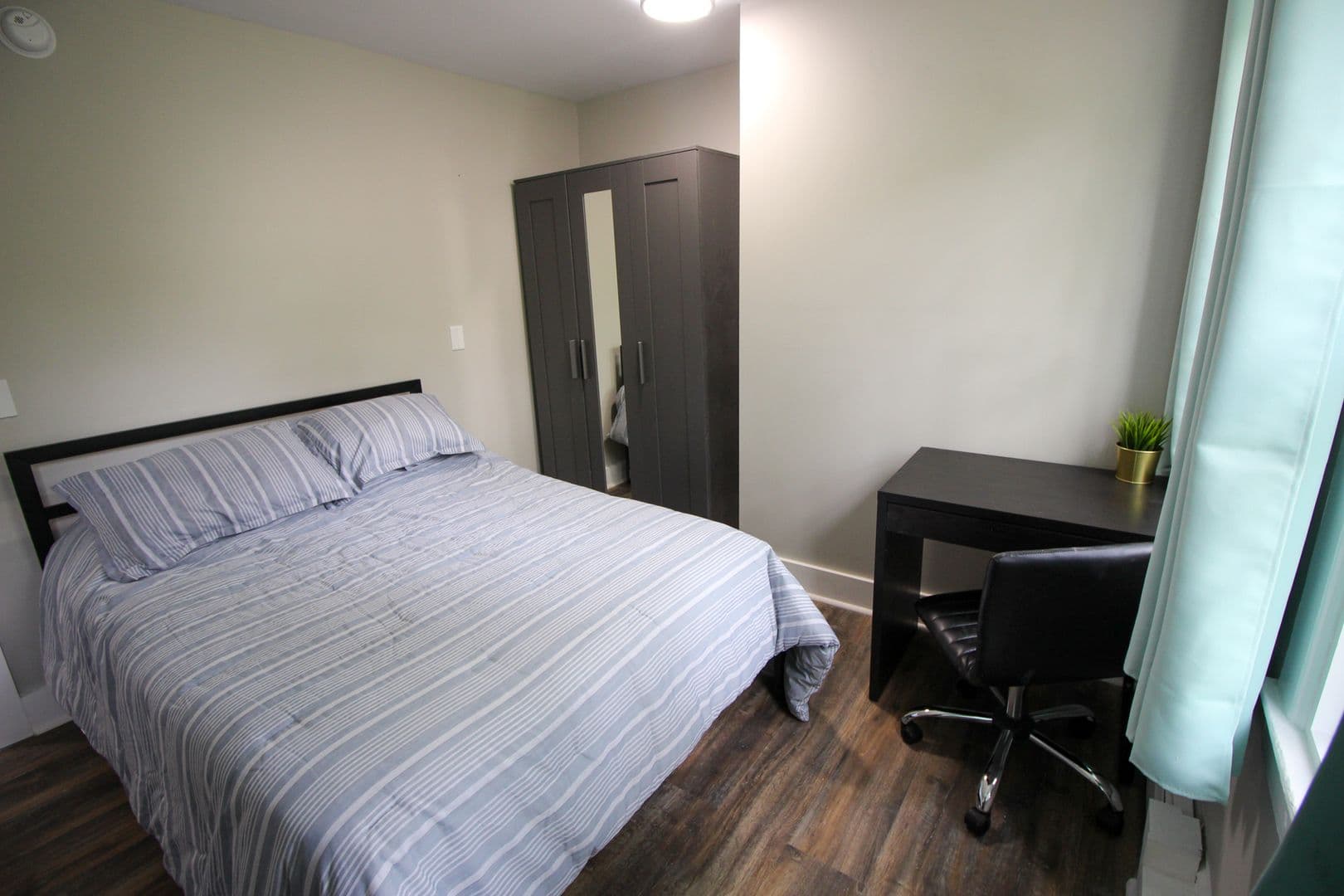 Ithaca Apartment: 522 Stewart Ave
