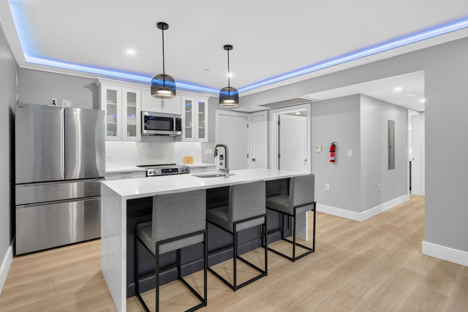 Ithaca Apartment: 201 Oak Avenue