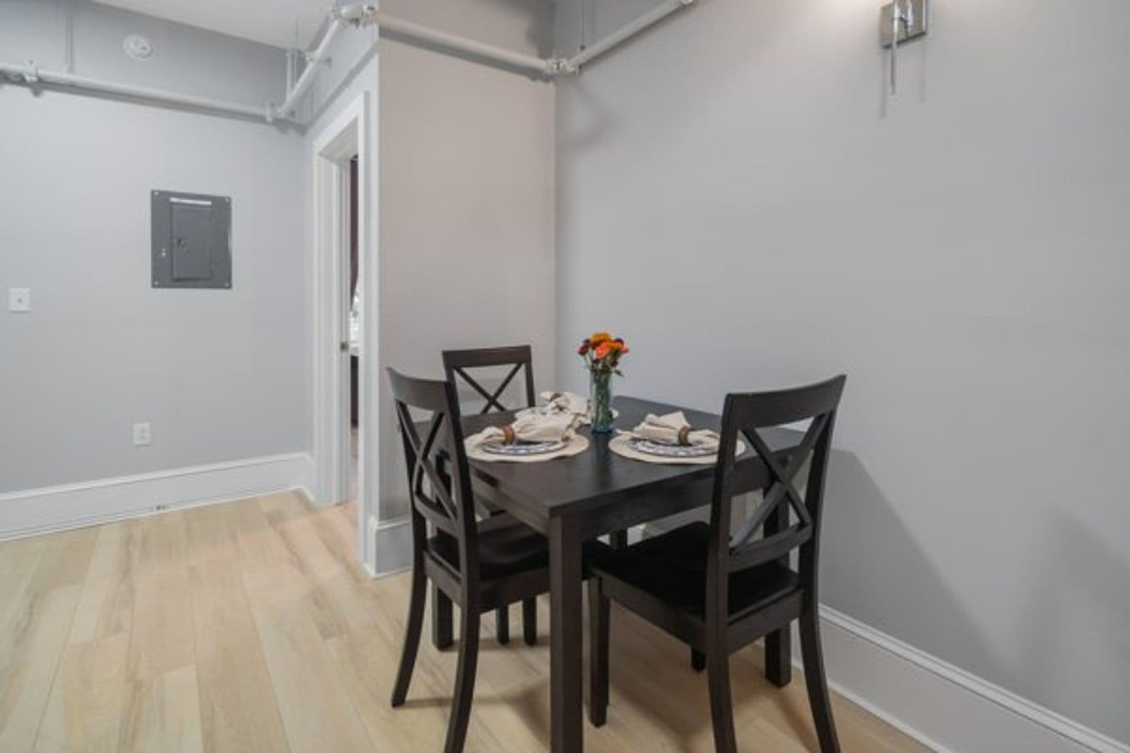 Ithaca Apartment: 702 E State St