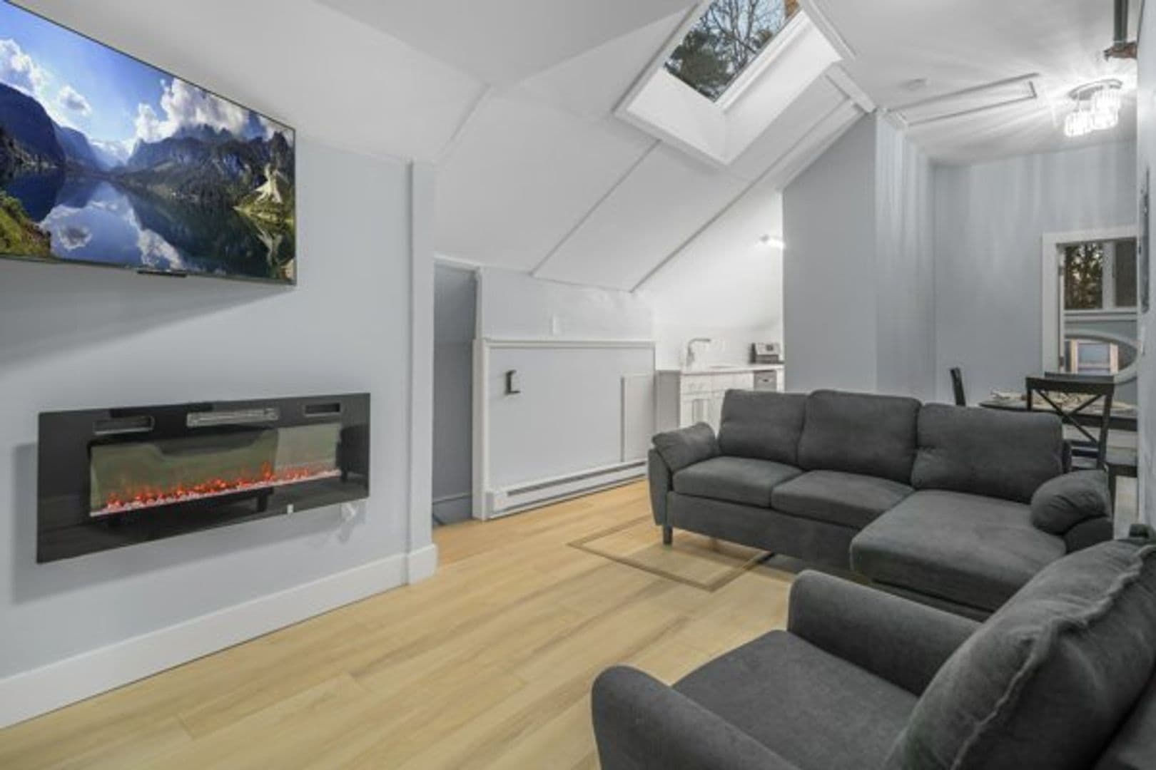 Ithaca Apartment: 504 Stewart Ave