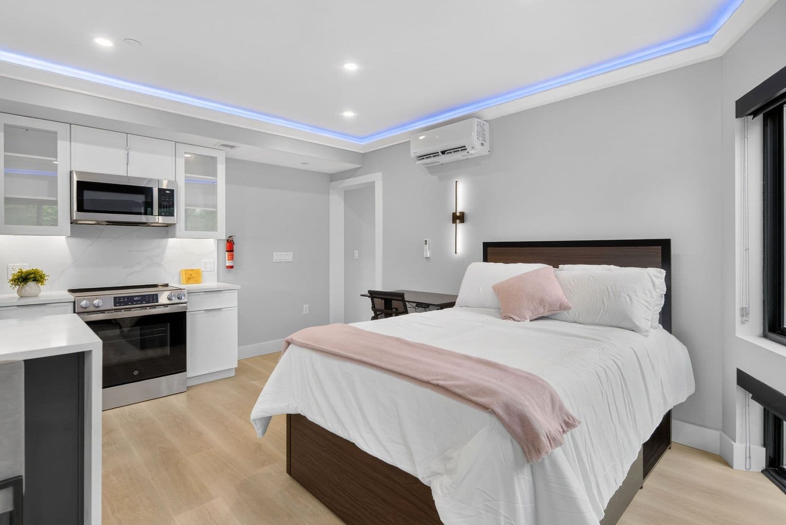 Ithaca Apartment: 201 Oak Avenue
