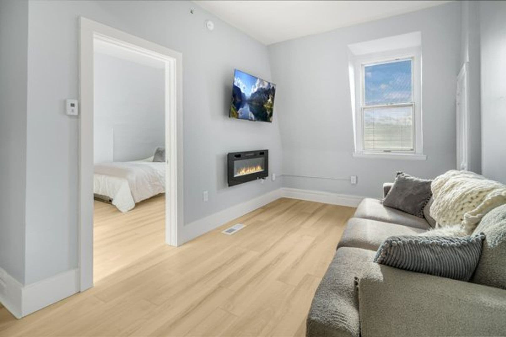 Ithaca Apartment: 702 E State St
