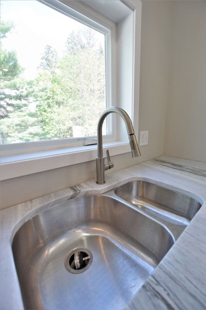 Ithaca Apartment: 217 Columbia St.