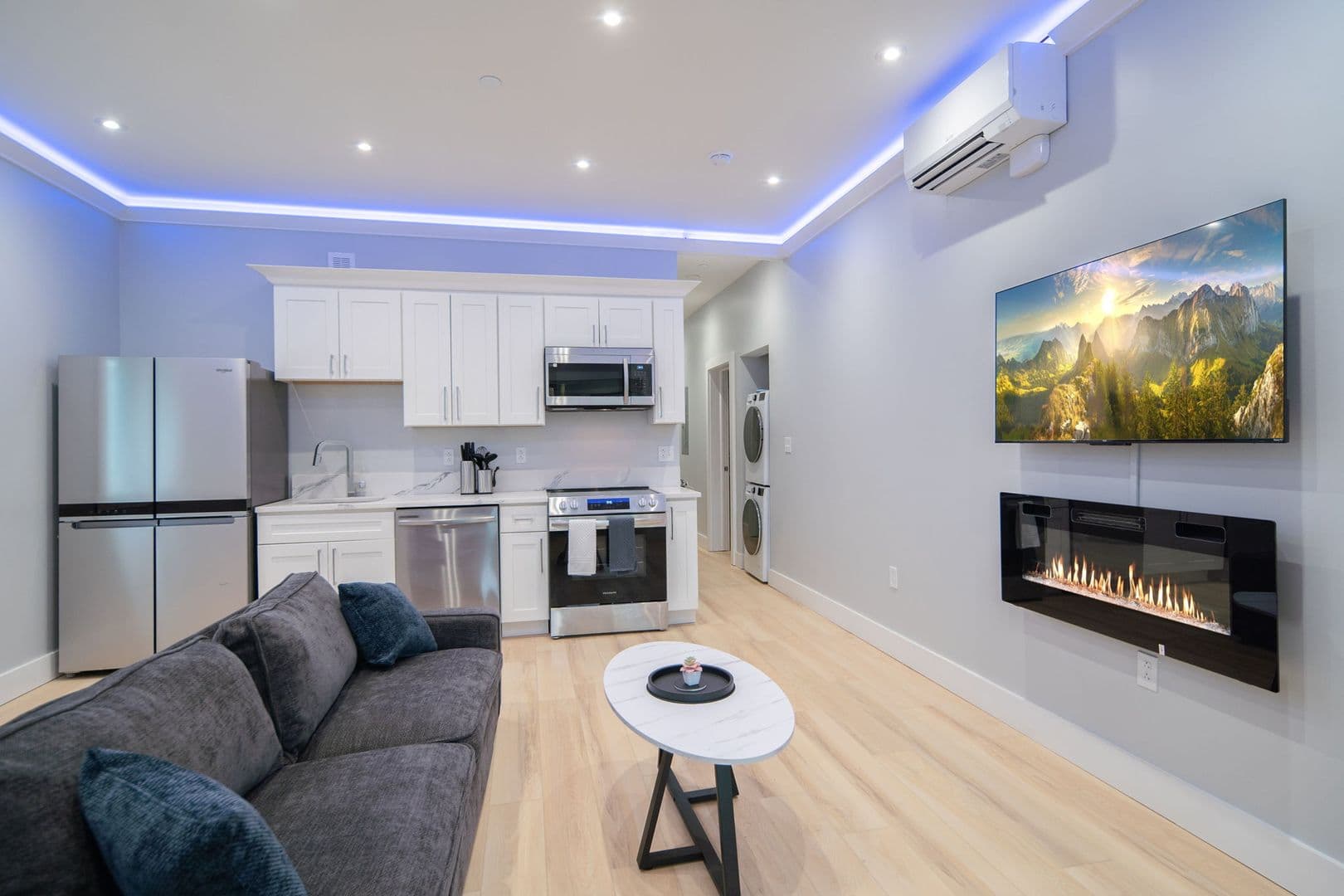 Ithaca Apartment: 601 E State St
