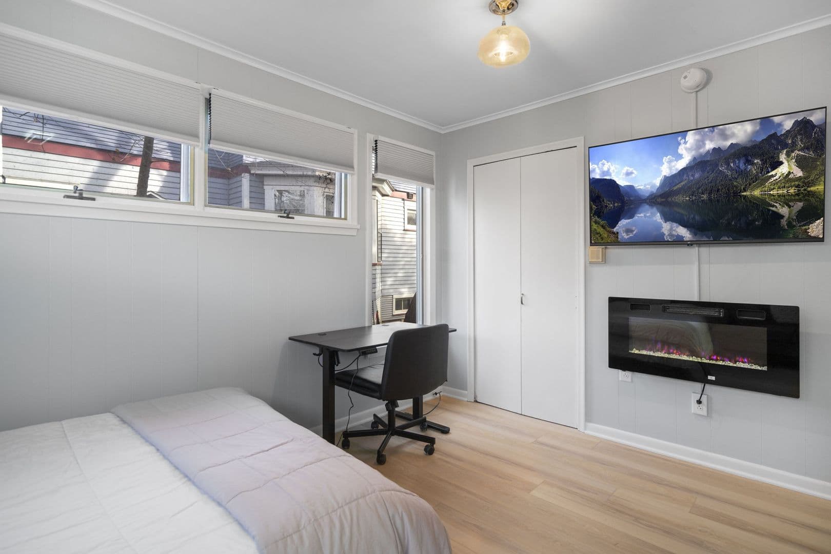 Ithaca Apartment: 104 Harvard Pl