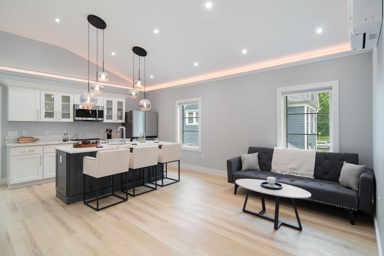 Ithaca Apartment: 601 E State St
